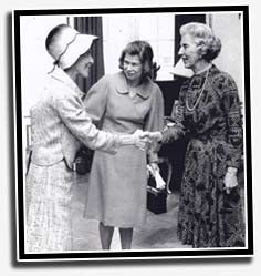 Mary Mag, Edith Beyer, Queen Ingrid of Denmark, 1977 Mary Mag and Queen photo